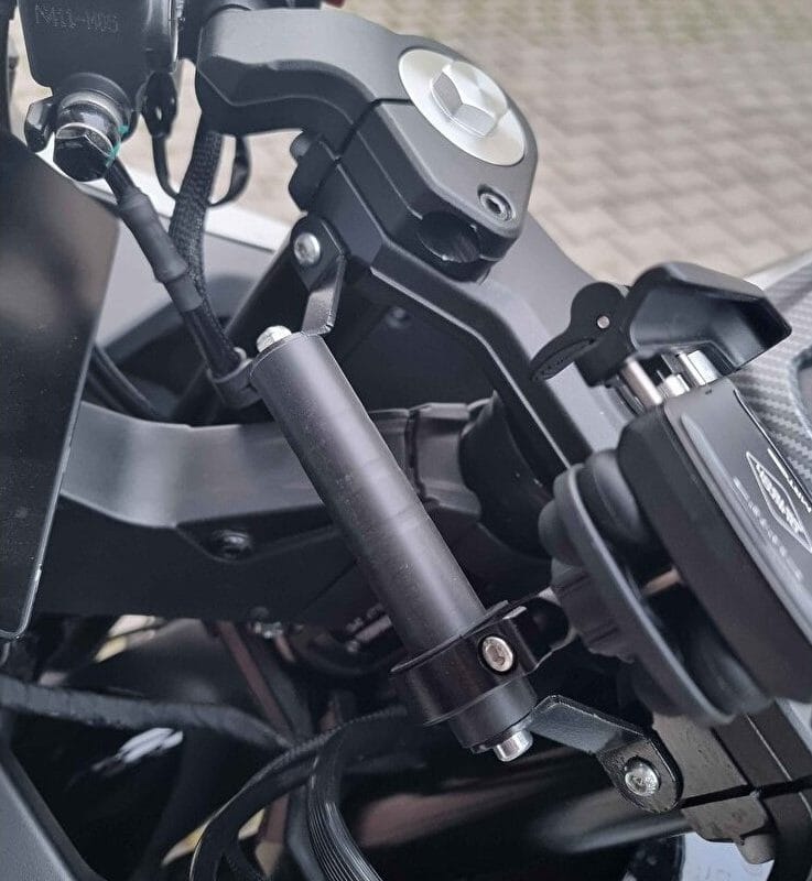 SR 250 UYUMLU TELEFON TUTUCU